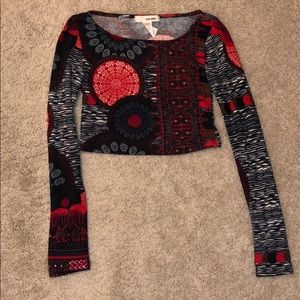 Cropped long sleeve shirt